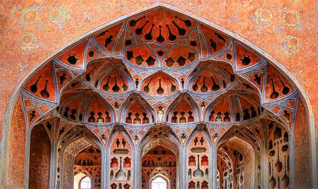 اتاق موسیقی کاخ عالی قاپو اصفهان