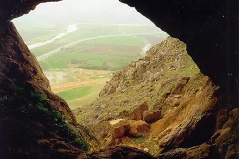 غار خِر کرمانشاه
