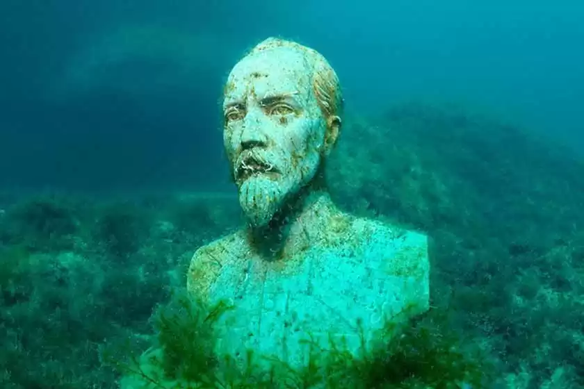 موزه مجسمه زیر آب