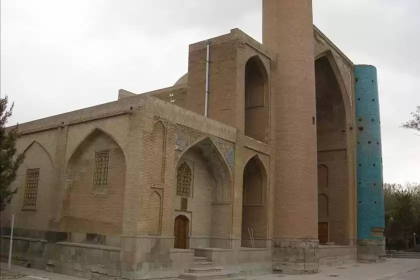 مقبره شیخ شهاب الدین اهری (موزه عرفان و ادب)