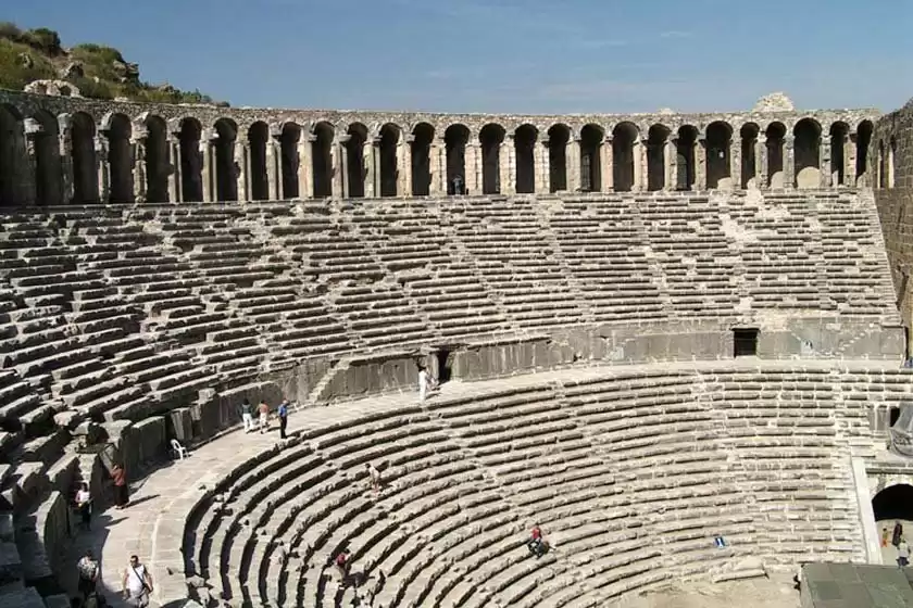 تئاتر اسپندوس