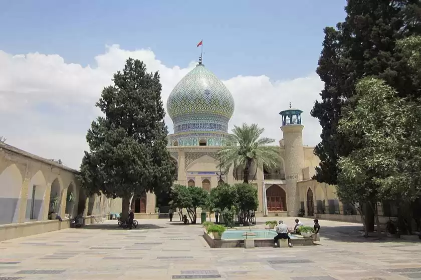 آرامگاه علی بن حمزه شیراز
