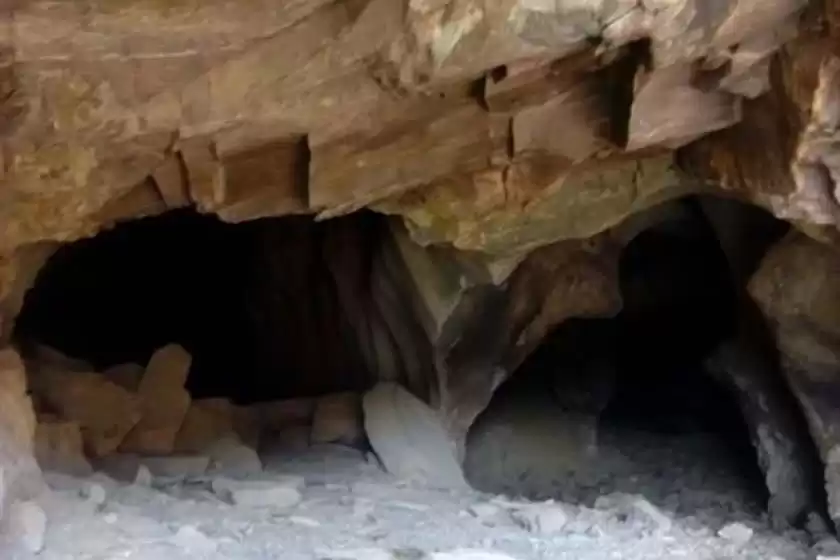 غار صداکی خاش