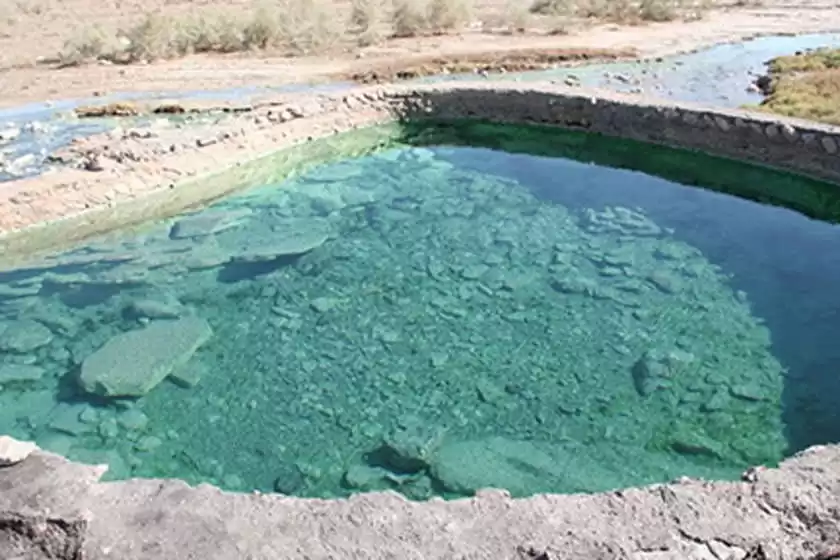 چشمه آب گرم استراباکو لاریجان
