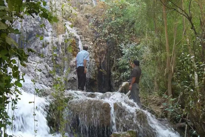 آبشار کوهمره سرخی کازرون