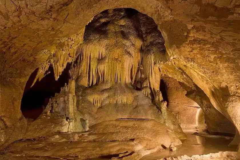 غار باچو کیرو