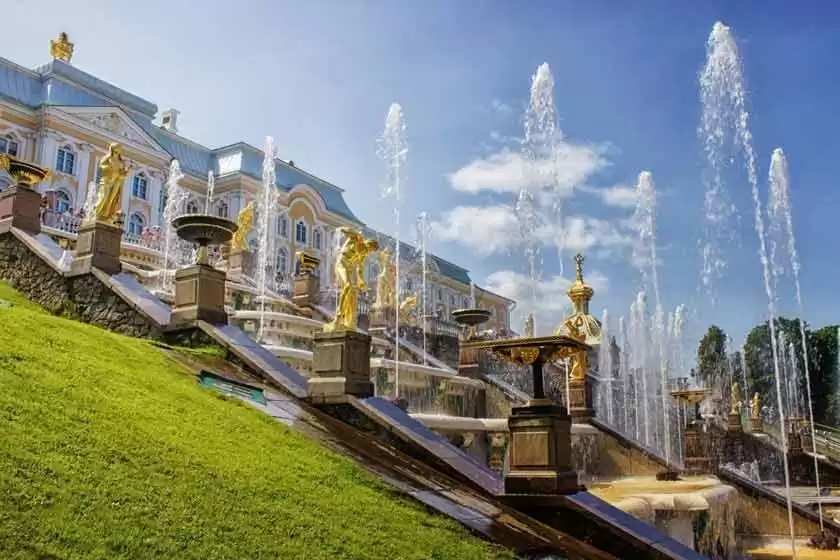 باغ و کاخ تابستانی سنت پترزبورگ