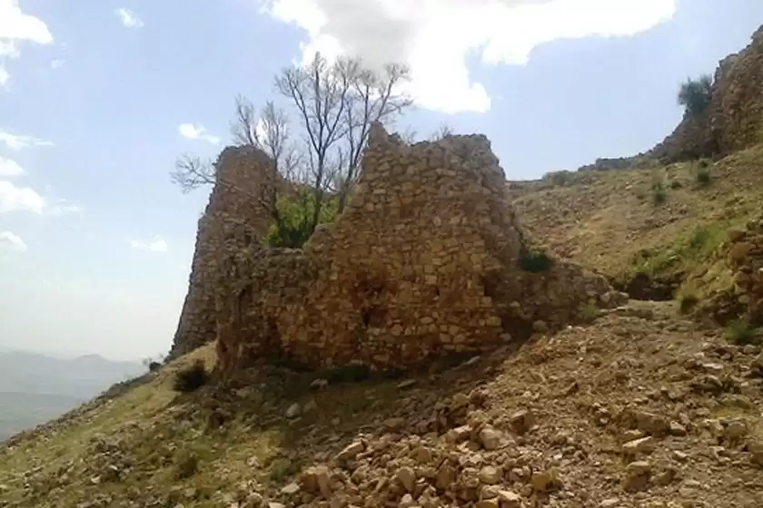 قلعه یزدگرد کرمانشاه