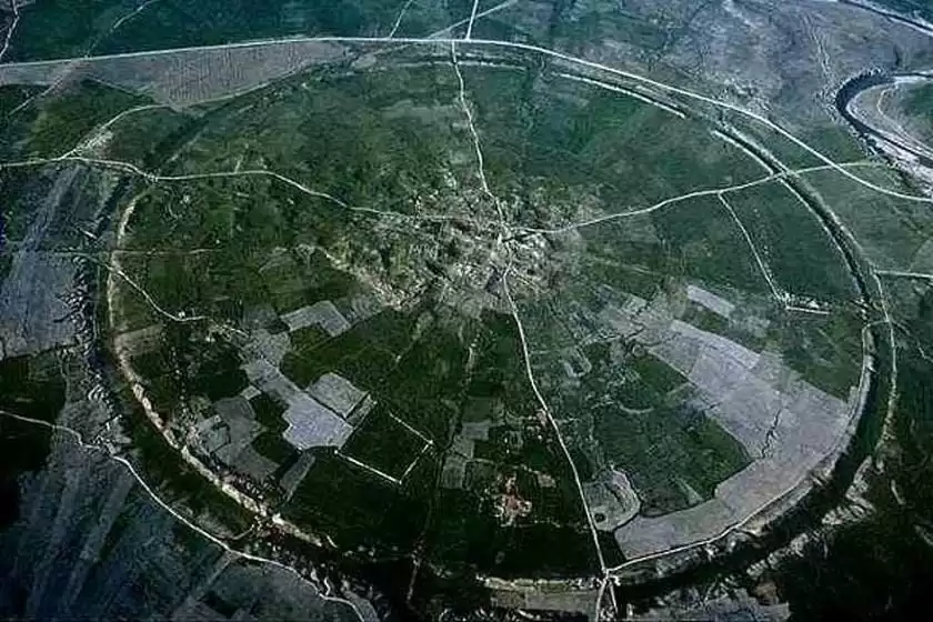 شهر باستانی گور فیروز آباد