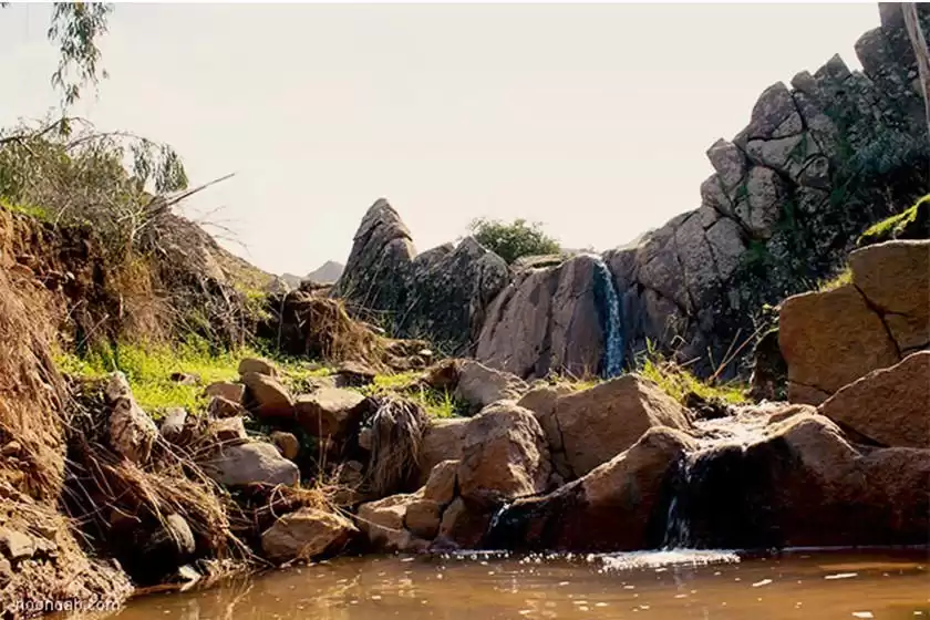 آبشار شقایق