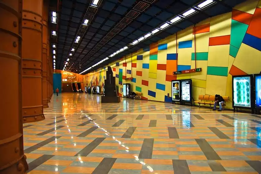 ایستگاه متروی اولیاس