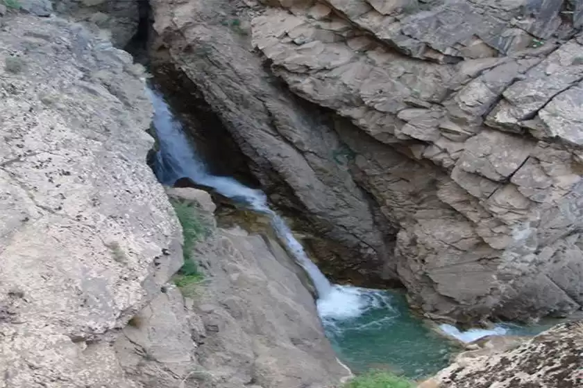 آبشار آینه رود فرح افزا