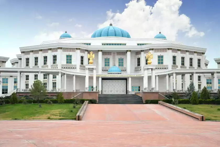 موزه ملی تاریخ عشق آباد