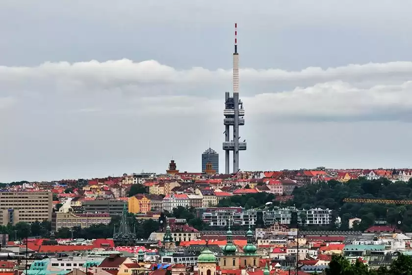 برج تلویزیونی ژیژکوف پراگ