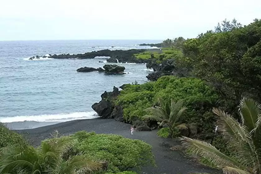 ساحل ماسه ای سیاه هاوایی