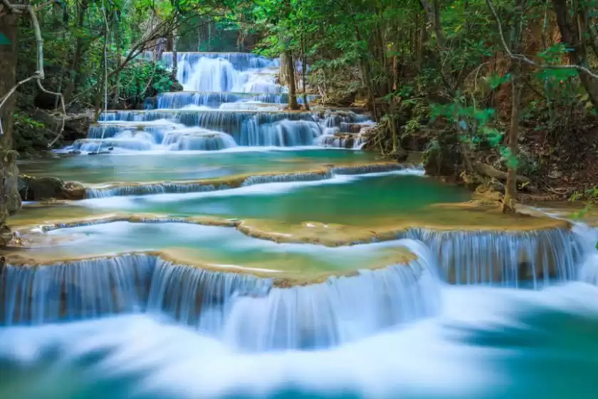آبشار اراوان تایلند