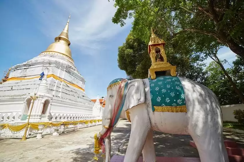 معبد پرا کائو دون تائو تایلند