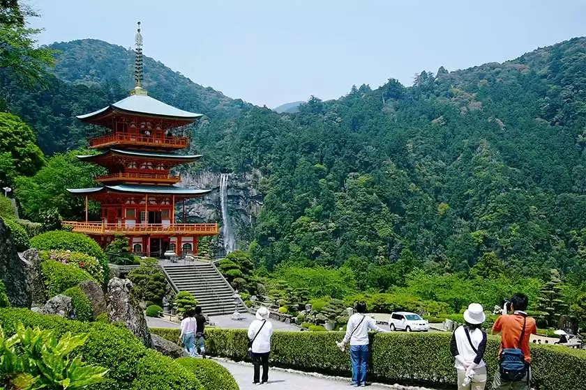معبد پاگودای سیگانتوجی ژاپن