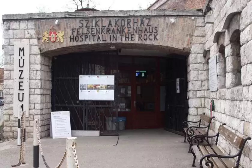 بیمارستان صخره ای بوداپست