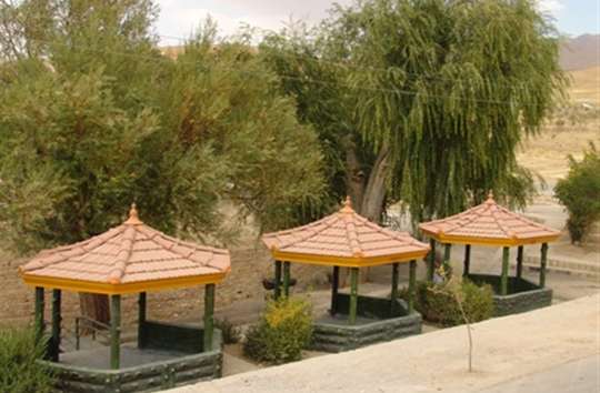 گردشگاه چشمه قلعه فارسان