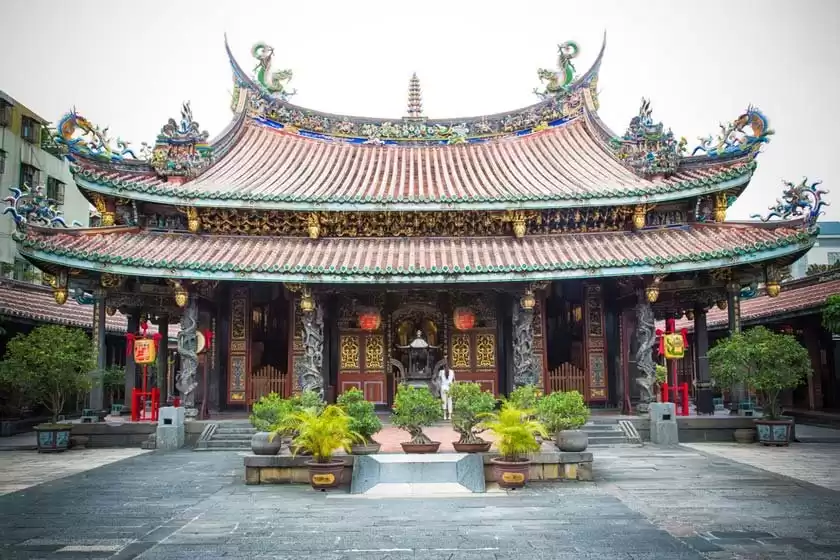 معبد دالونگ دونگ بائوان تایپه